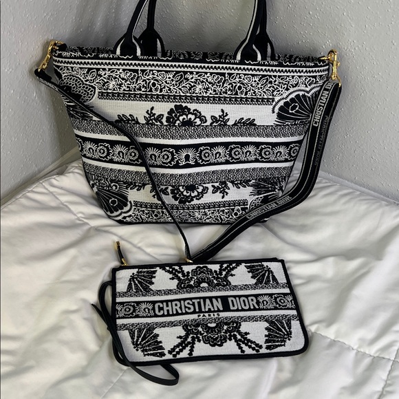 DIOR Black and White Patterned Women's Bag Set - Picture 4 of 7